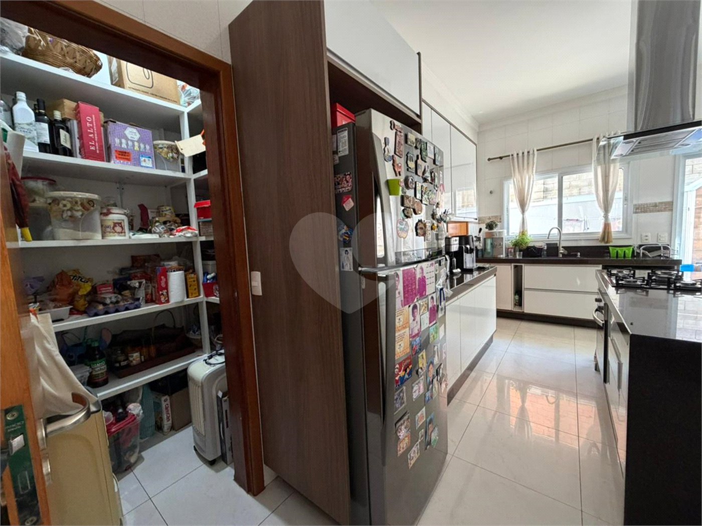Casa à venda com 3 quartos, sendo 1 suíte, no condomínio Montreal Residence, Indaiatuba - SP