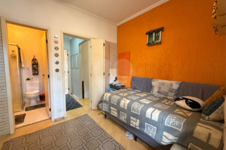Casa à venda com 2 suítes no condomínio Village Palmas, São Paulo - SP