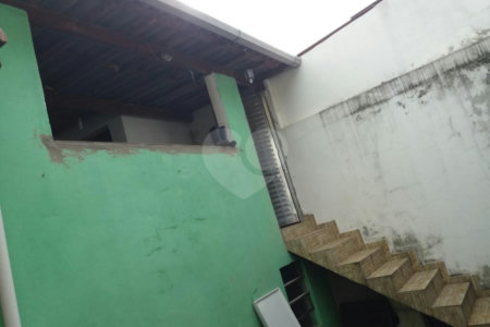 Sobrado à venda com 3 quartos, sendo 1 suíte, em Jardim Maria Duarte, São Paulo, SP