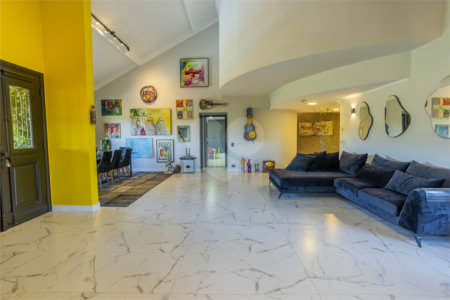 Casa à venda com 5 suítes no condomínio Vale da Santa Fé, Vinhedo - SP
