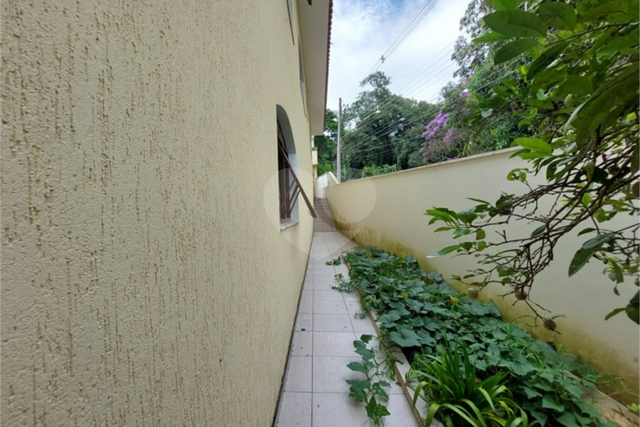 Casa à venda com 5 quartos, sendo 3 suítes, no Centro, Mairiporã, SP