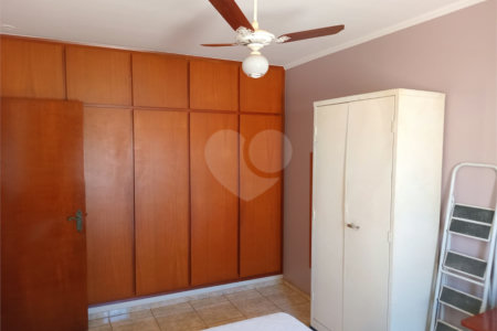 Casa à venda com 3 quartos, sendo 1 suíte, em Vila José Bonifácio, Araraquara, SP