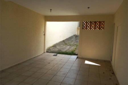 Casa com 147m² , 2 dormitórios , sendo 1 suíte , 2 vagas , à venda , no Parque das Nações , em Santo André.