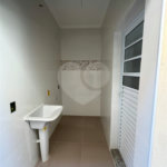 Casa com 02 Dormitórios á venda, em Cidade Aracy 2.