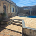 Casa Ampla com 5 Dormitórios, Piscina e Lazer Completo em Terreno de 1.260 m²