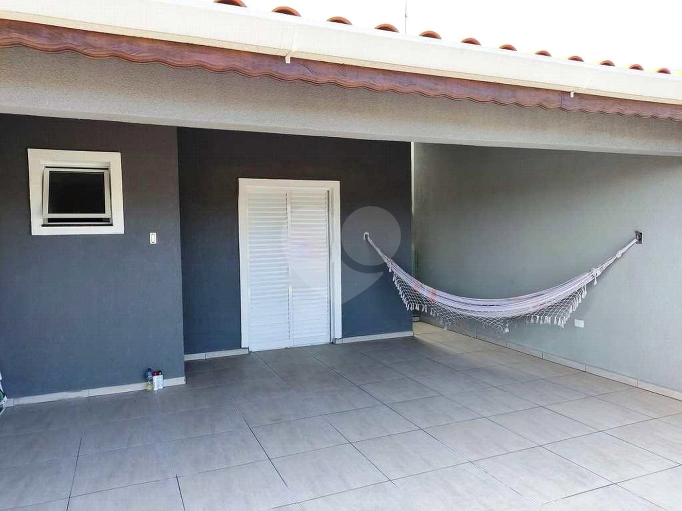 Sobrado à venda com 3 quartos, sendo 1 suíte,  em Residencial Colinas, Mogi das Cruzes, SP