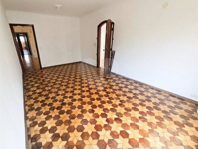 Casa à venda com 3 quartos, sendo 1 suíte,  em Vila Maria, São Paulo, SP