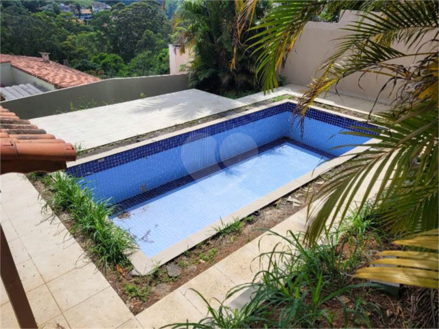 Sobrado à venda com 4 suítes em Tremembé, São Paulo, SP
