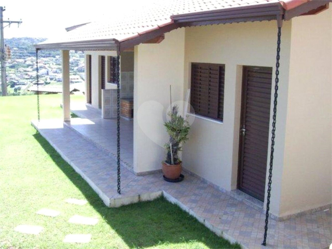 Casa à venda com 3 quartos, sendo 1 suíte, no condomínio Jardim do Ribeirão 1, Itupeva - SP