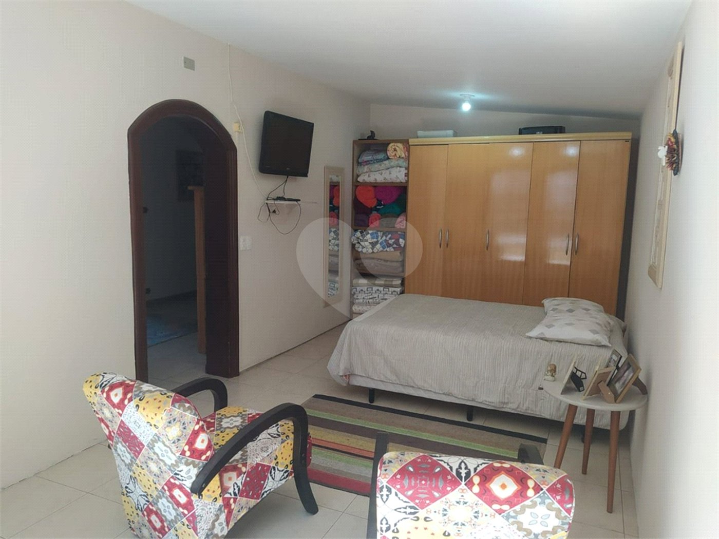 Casa à venda ou para alugar com 3 quartos, sendo 1 suíte, em Estação, São Roque, SP