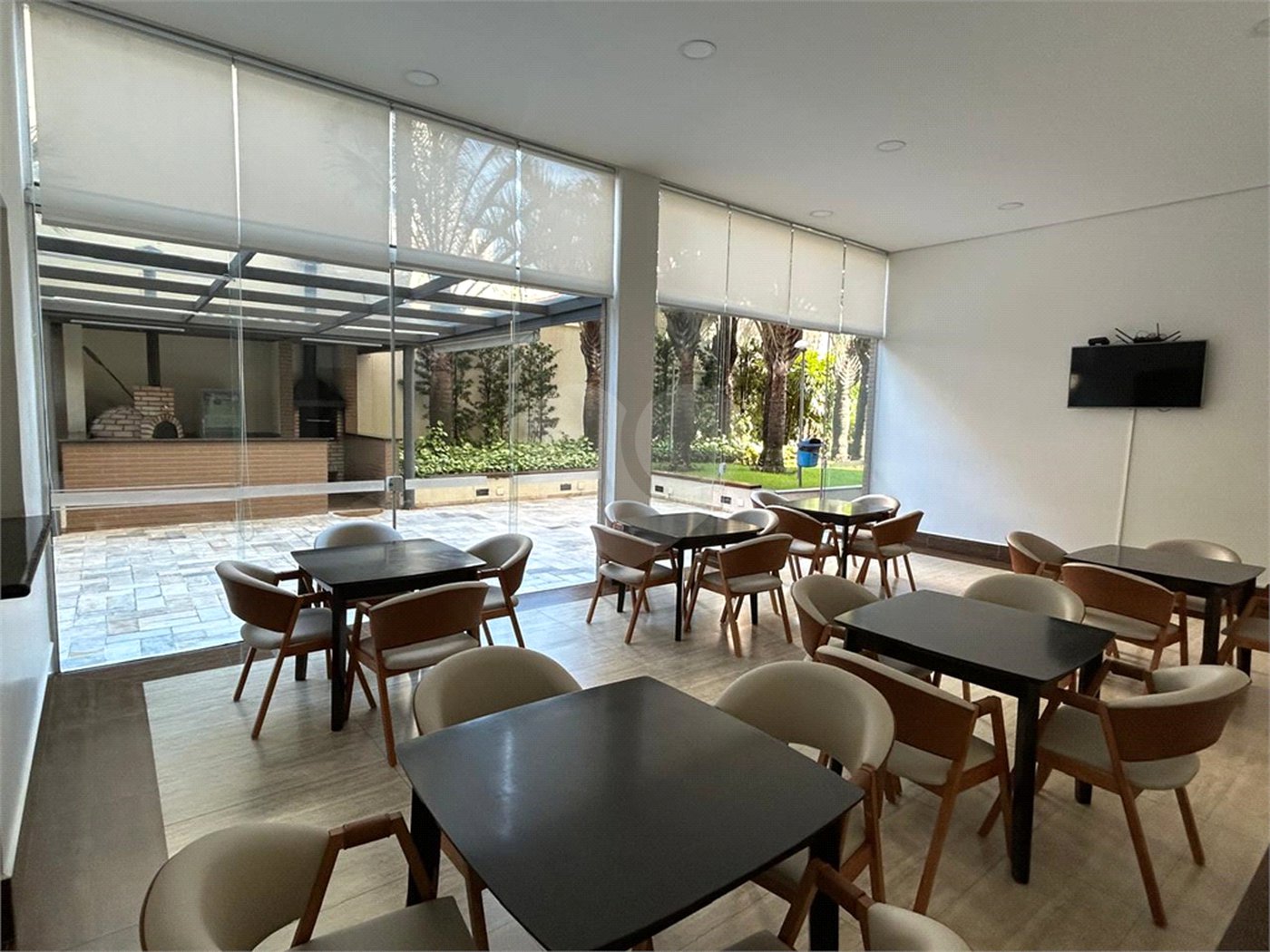 Apartamento à venda com 2 quartos, sendo 1 suíte,  em Vila Romana, São Paulo, SP