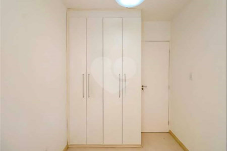 Apartamento à venda ou para alugar com 3 quartos, sendo 1 suíte,  em Vila Andrade, São Paulo, SP