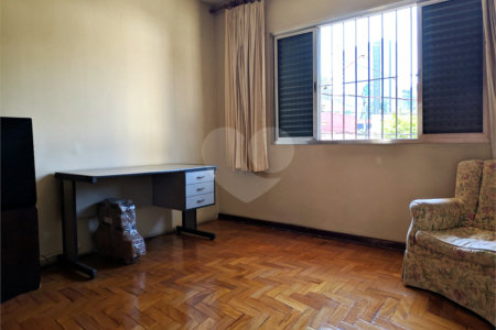 Sobrado à venda com 5 quartos, sendo 1 suíte,  em Vila Nova Conceição, São Paulo, SP
