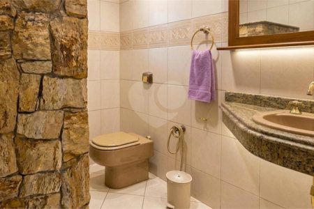 Casa à venda com 4 quartos, sendo 1 suíte, em Jardim Leocádia, Sorocaba, SP