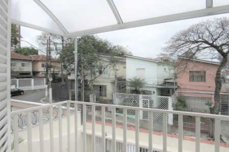 Sobrado à venda com 4 quartos, sendo 2 suítes, em Santo Amaro, São Paulo, SP