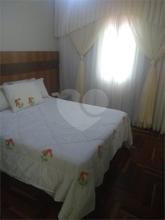 Sobrado à venda com 3 quartos, sendo 1 suíte,  em Vila Oliveira, Mogi das Cruzes, SP