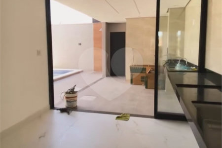 Casa à venda com 3 quartos, sendo 1 suíte, no condomínio Grand Park, Rio de Janeiro - RJ