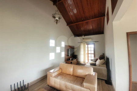 Chácara à venda com 5 quartos, sendo 1 suíte, em Chácara Residencial Paraíso Marriot, Itu, SP