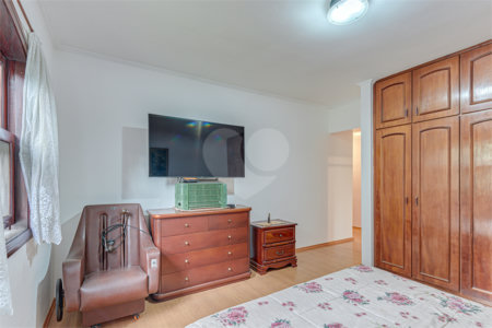 Casa Térrea à venda com 4 quartos, sendo 1 suíte, em Jardim Prudência, São Paulo, SP