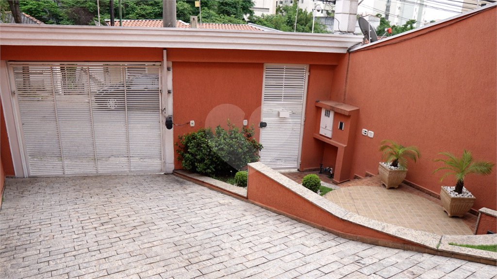 Sobrado à venda com 5 quartos, sendo 3 suítes,  em Santa Teresinha, São Paulo, SP