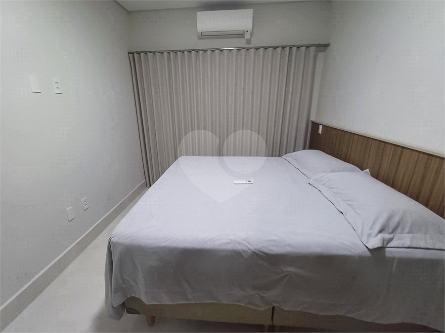 Casa à venda com 3 quartos, sendo 1 suíte, no condomínio Mantova, Indaiatuba - SP