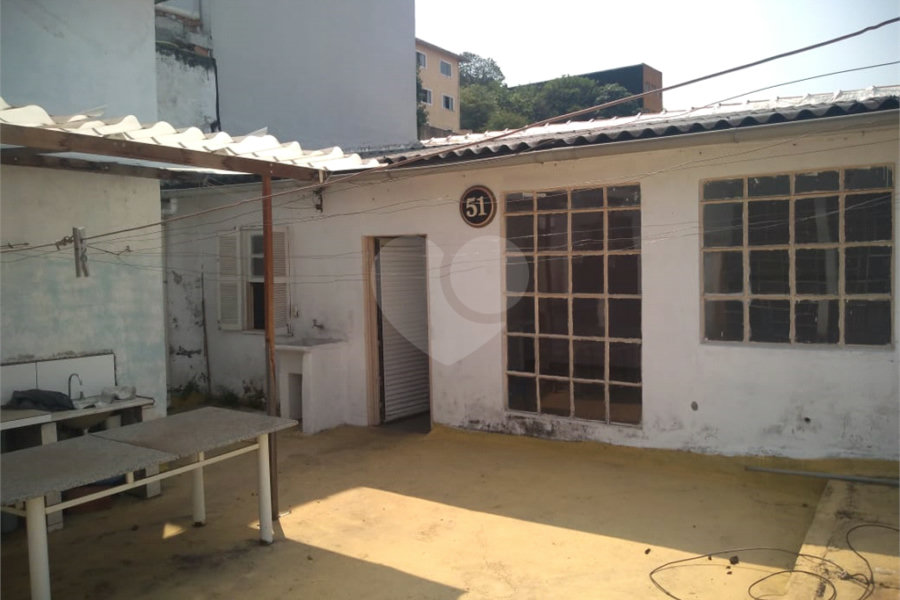 Sobrado à venda com 3 quartos em Vila Nivi, São Paulo, SP