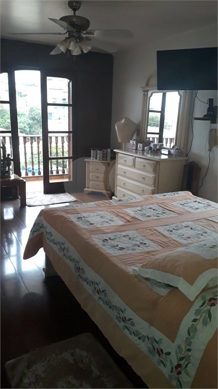 Sobrado à venda com 4 quartos, sendo 3 suítes, em Jardim São Bento, São Paulo, SP