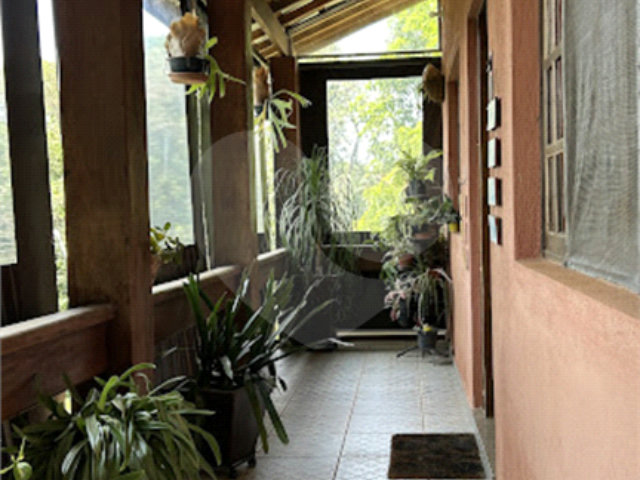 Casa à venda com 3 quartos, sendo 2 suítes,  no condomínio Loteamento Haras El Passo, Mairiporã - SP