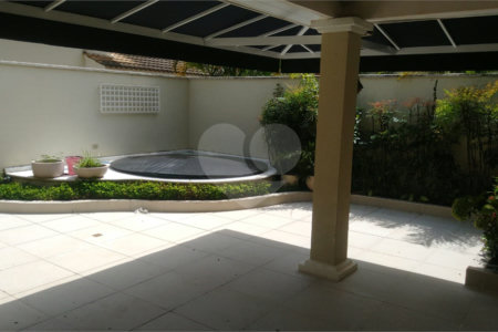 Casa à venda com 4 quartos, sendo 2 suítes, no condomínio Vila D'amalfi, Sorocaba - SP