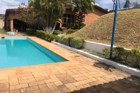 Casa à venda ou para alugar com 4 quartos, sendo 1 suíte, em Chácaras Leão, Votorantim, SP