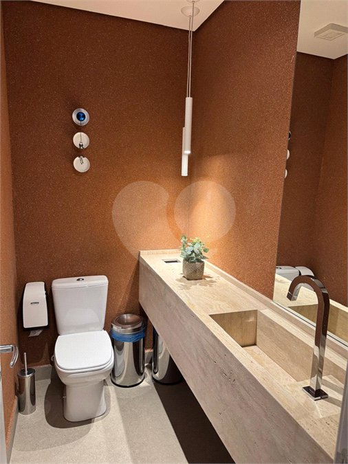 Apartamento à venda com 3 suítes em Campo Belo, São Paulo, SP