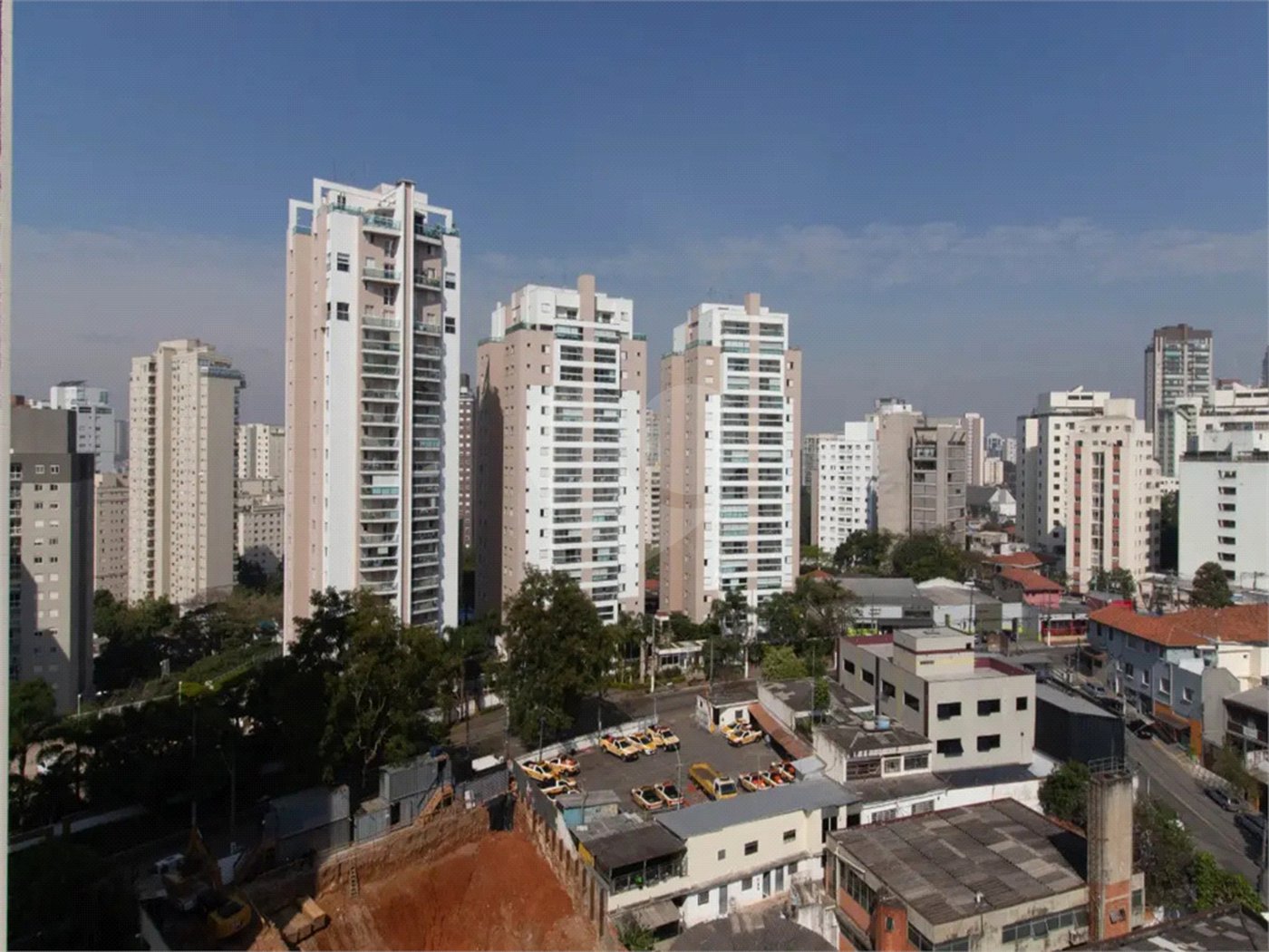 Apartamento a venda na Vila Mariana, 68 m², 2 dormitórios, 1 suíte, 2 vagas e lazer completo