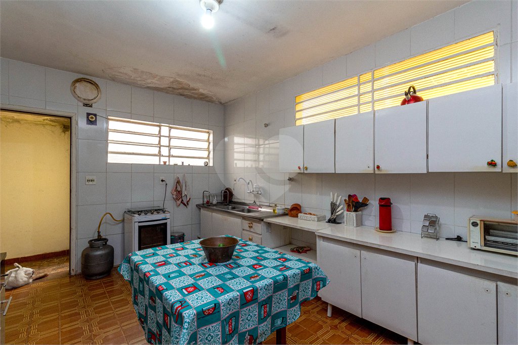 Casa Térrea à venda com 4 quartos, sendo 1 suíte, em Parque Jabaquara, São Paulo, SP
