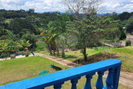 Chácara à venda com 4 quartos, sendo 1 suíte, no Centro, Santa Isabel, SP