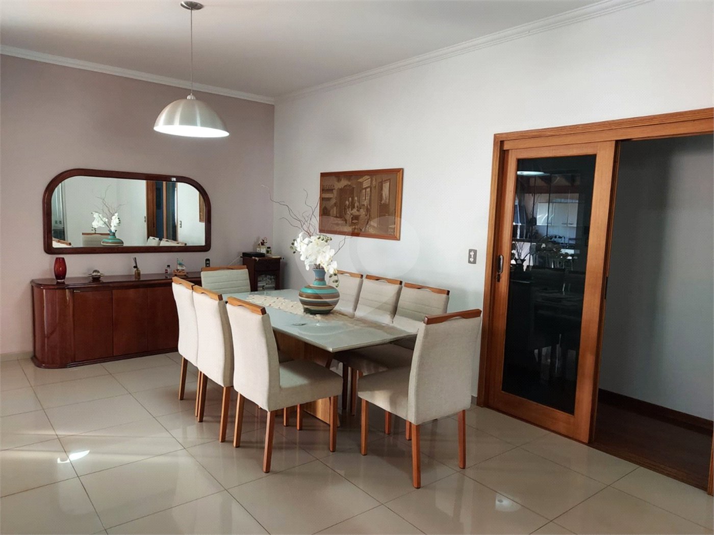 Casa à venda com 4 quartos, sendo 2 suítes, no condomínio Nascente do Jaraguá, Araraquara - SP