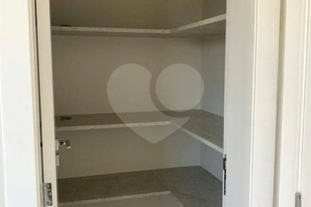 Casa à venda com 5 suítes no condomínio Alphaville 1, São José dos Campos - SP