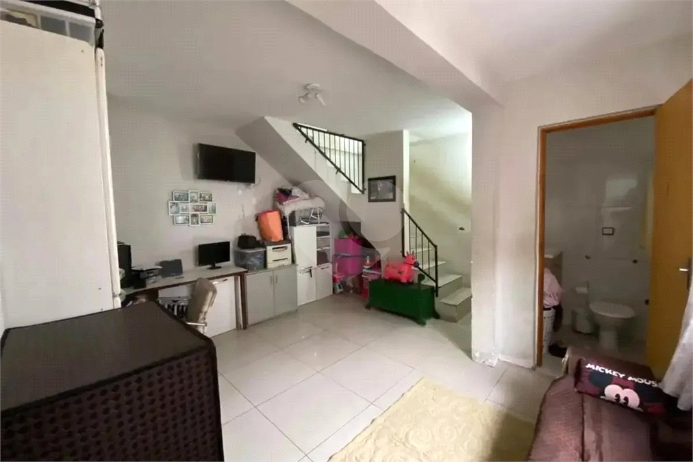 Sobrado à venda com 3 quartos, sendo 2 suítes, em Conjunto Residencial Butantã, São Paulo, SP