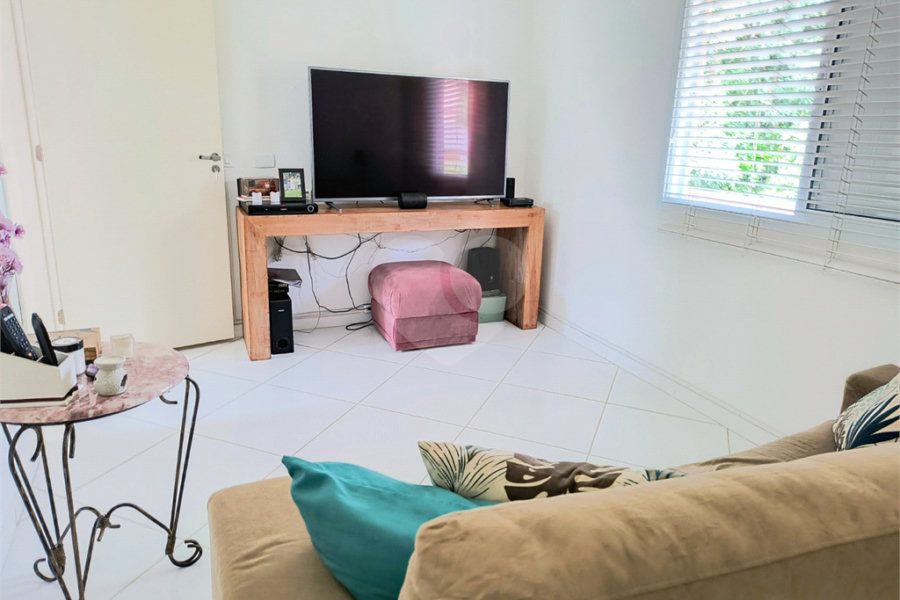 Casa à venda com 4 suítes em Roseira, Mairiporã, SP