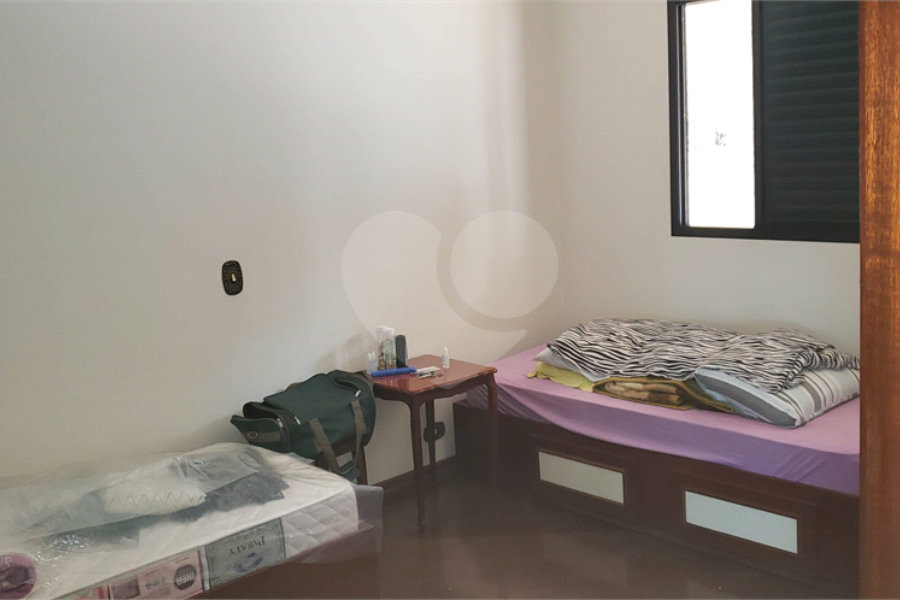 Casa à venda com 5 quartos, sendo 2 suítes, no condomínio Alpes da Cantareira, Mairiporã - SP