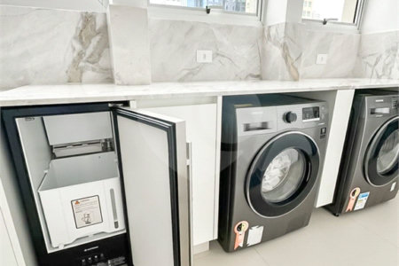 Apartamento à venda com 4 suítes em Vila Cordeiro, São Paulo, SP
