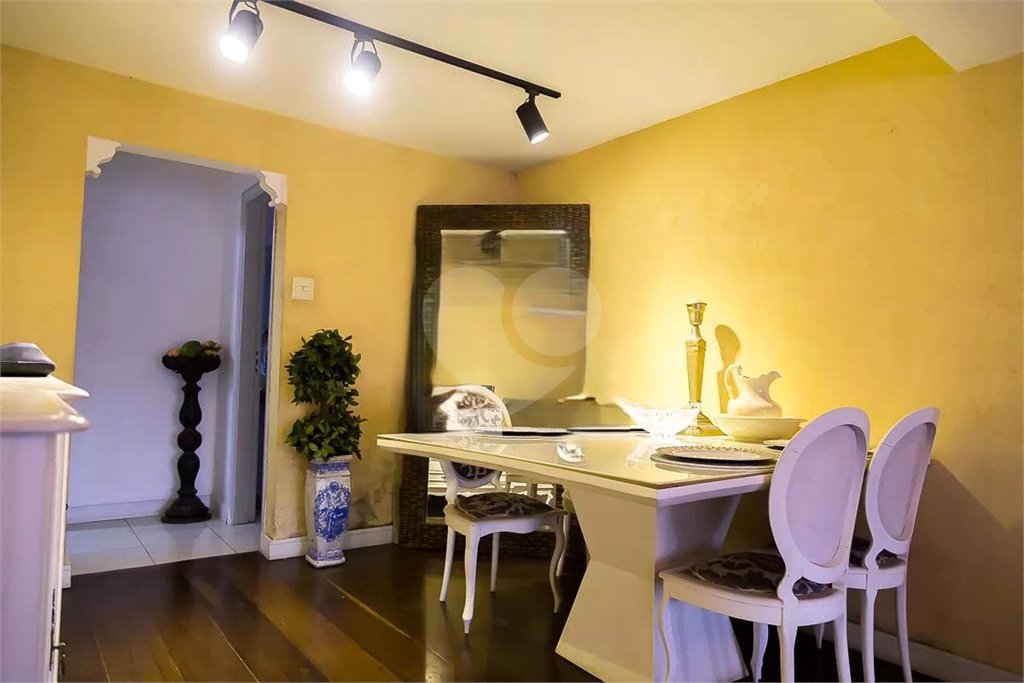 Casa à venda com 6 quartos, sendo 5 suítes,  em Vila do Encontro, São Paulo, SP