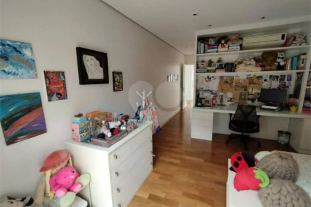 Casa à venda ou para alugar com 4 suítes no condomínio Solares Vila Europa, São Paulo - SP