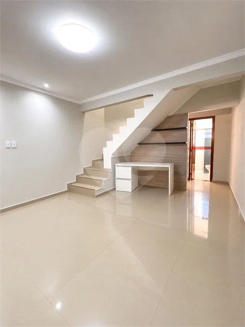 Sobrado à venda com 2 quartos, sendo 1 suíte, em Vila Mazzei, São Paulo, SP