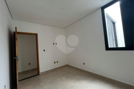Casa de Vila à venda com 3 quartos, sendo 1 suíte, em Vila São Caetano, Sorocaba, SP