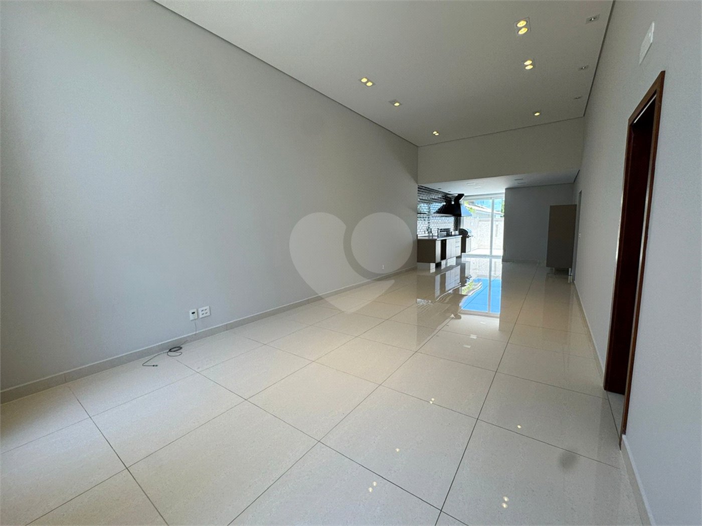 Casa à venda ou para alugar com 2 suítes no condomínio Villa do Bosque, Sorocaba - SP