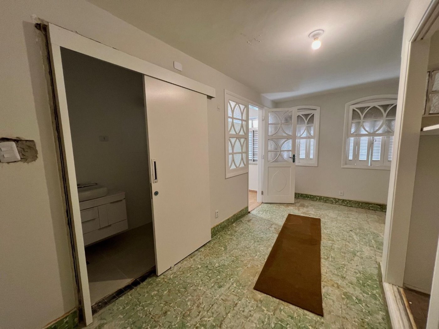 Casa com 3 dormitórios para alugar, 284 m² por R$ 21.162,89 - Gonzaga - Santos/SP