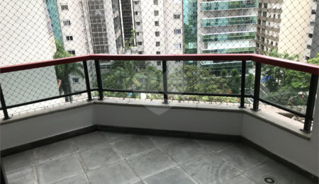 Apartamento à venda com 4 quartos, sendo 3 suítes,  em Itaim Bibi, São Paulo, SP