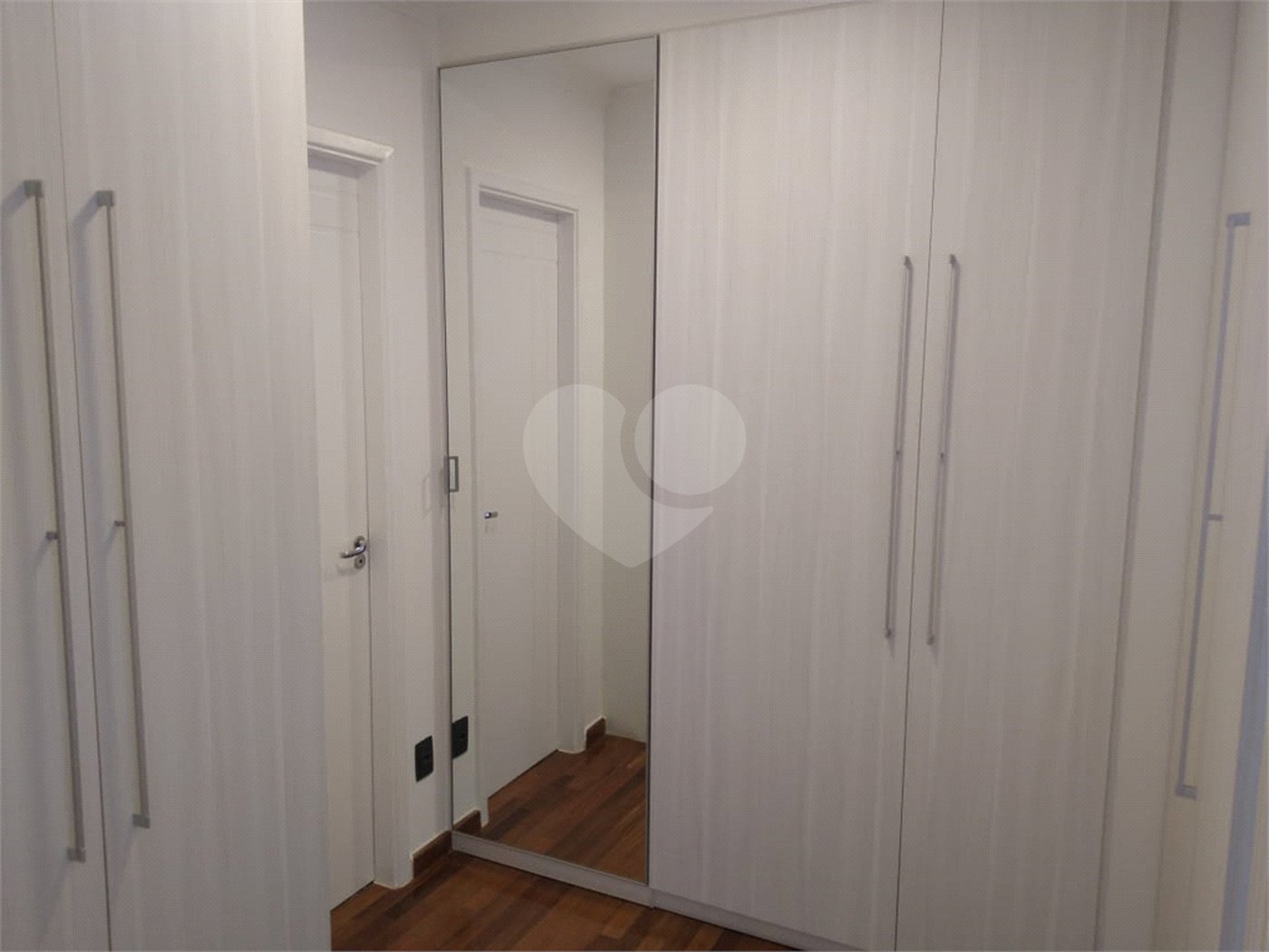 Apartamento 3 suítes, varanda gourmet, 3 vagas em Condomínio Clube na Mooca
