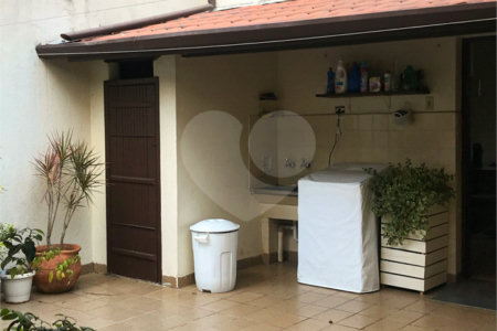 Casa à venda com 4 quartos, sendo 1 suíte,  em Vila Olímpia, São Paulo, SP
