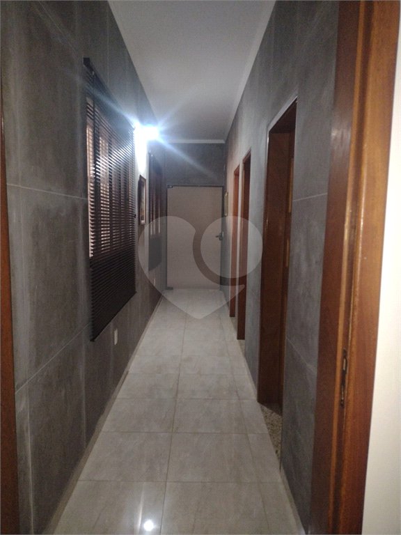 Casa à venda com 3 quartos, sendo 1 suíte, no condomínio Acmti - Colinas do Mosteiro, Terras de Itaici e Recanto dos Pássaros, Indaiatuba - SP